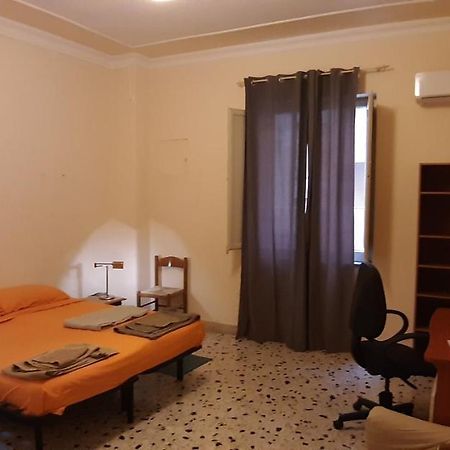Stanza Privata In Appartamento Per Smart Working, Digital Nomads O Coliving Palermo Exteriér fotografie