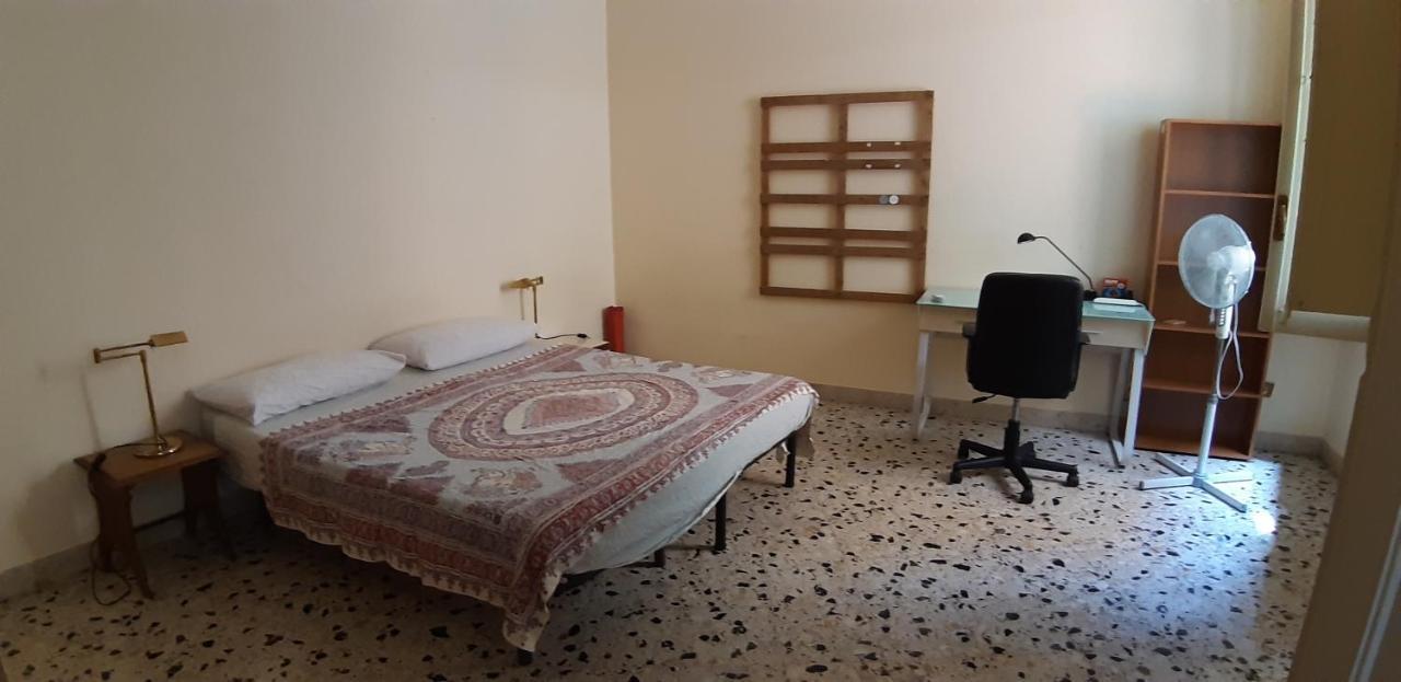 Stanza Privata In Appartamento Per Smart Working, Digital Nomads O Coliving Palermo Exteriér fotografie